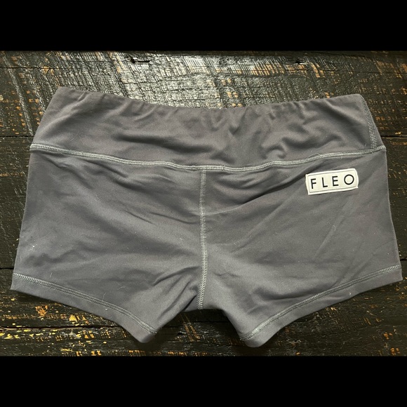 Fleo Pants - Fleo Dark Grey Workout Shorts